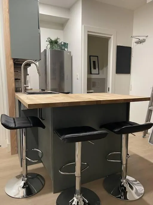 Chic 2 Bedroom With Parking Toronto