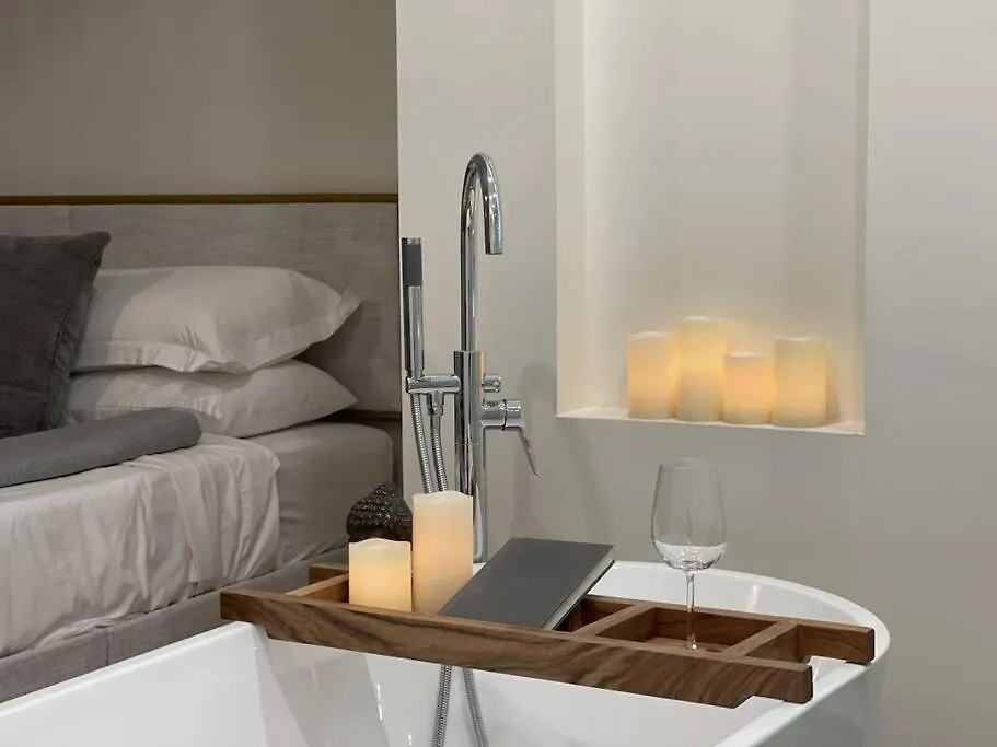 Chic 2 Bedroom With Parking Toronto 0*,